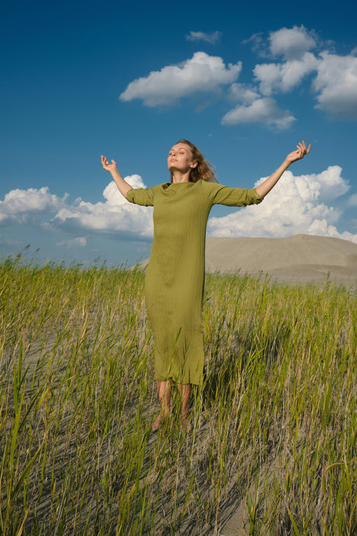 From Overwhelm to Grounded: What happens in a breathwork session