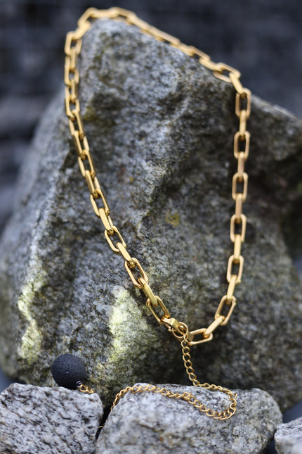 Oval Plaque Necklace