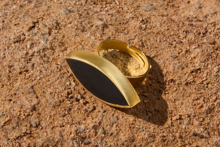 Peisinoe Eye Ring